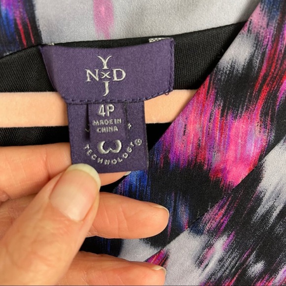 NYDJ Sz 4P Sylvia Dress Berry Tweed V-Neck Side Twist Slimming 3/4 Sleeve NEW - Picture 6 of 7